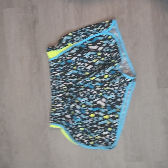 Lot of 4 pairs of Athletic Shorts - Picture 5 of 5